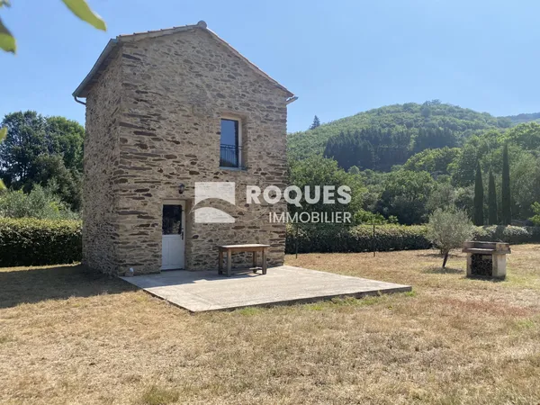 Vends à Rosis, joli Mas avec garage et batisse annexe sur u 