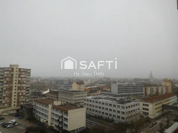 Appartement T3 avec balcon, 2 chambres, 11ème étage avec ascenseur, 