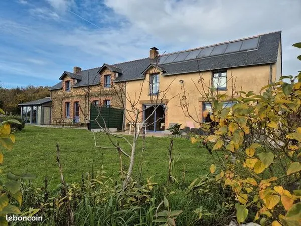 Maison 7 pièces 233 m² 