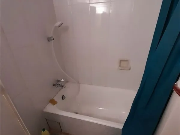 Grand studio meublé près des transports 