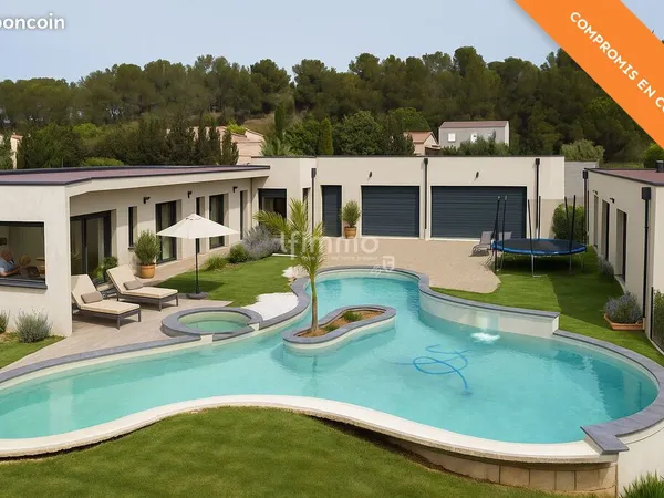 Maison 8 pièces 250 m² 