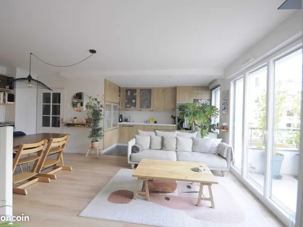 Appartement 4 pièces 77 m² 
