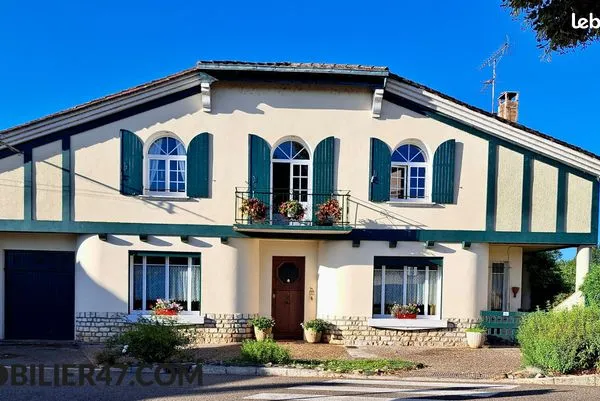Maison 7 pièces 195 m² 