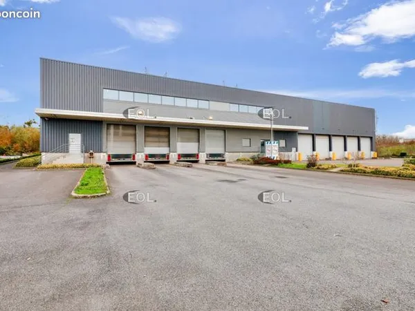 Bureaux 3668 m² 
