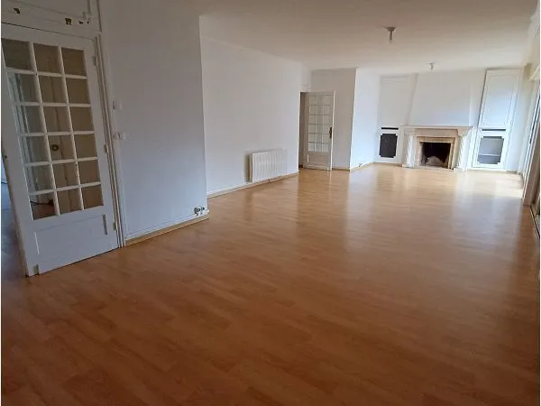 Appartement 4 pièces 121 m² 