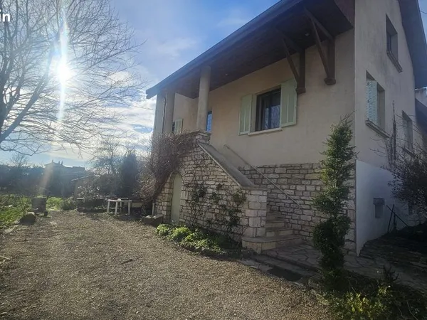 Propriété 5 pièces 170 m² 
