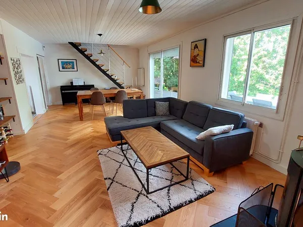 À vendre - Maison familiale rénovée, cadre privilégié à Saint-Médard-en-Jalles 