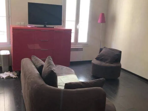 Studio 1 pièce 42 m² 