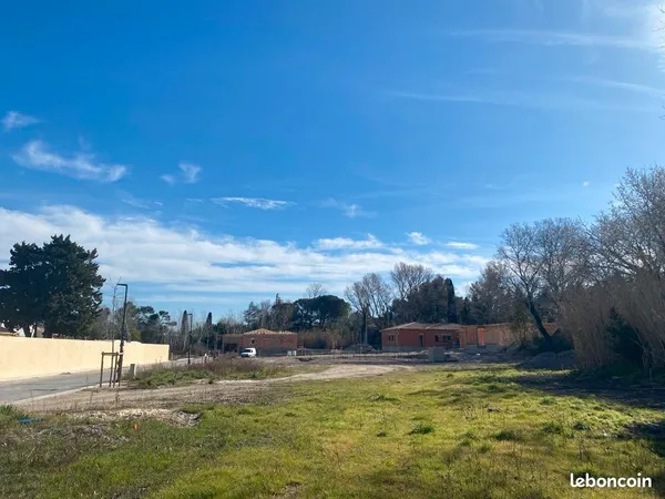 Terrain 800 m² Rochefort Du Gard 