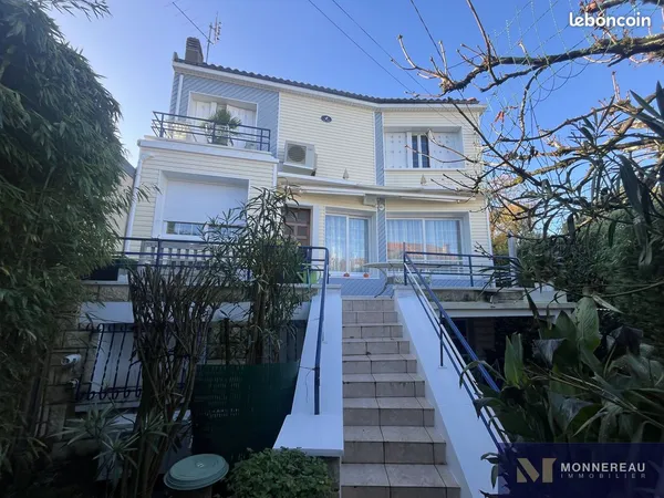 Villa 7 pièces 165 m² 