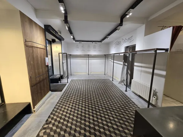 Local commercial 70 m² 