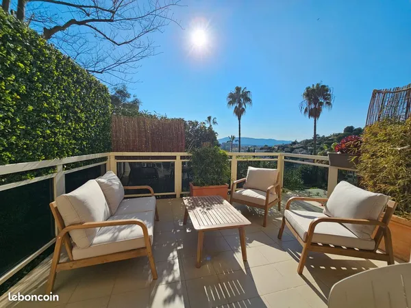 Location Meublée - Superbe grand 2/3 Pièces avec Terrasse Solarium - Le Cannet 