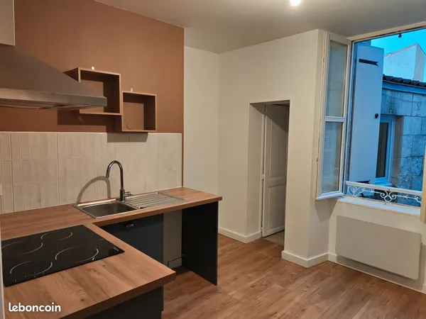 Appartement Duplex de 77m² situé à 100m de la place de la Brèche 