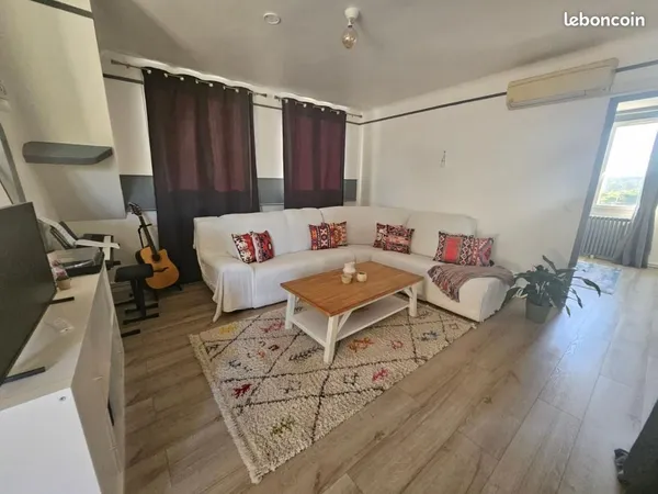 Penthouse 2 pièces 62 m² 