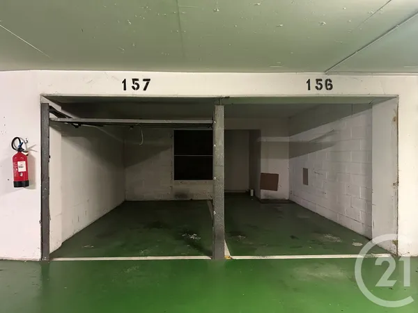 Parking 11 m² 