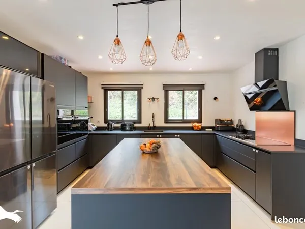 Maison 5 pièces 178 m² 