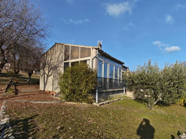 Maison années 80 avec grand jardin divisible 