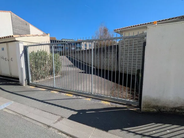 Parking 13 m² 