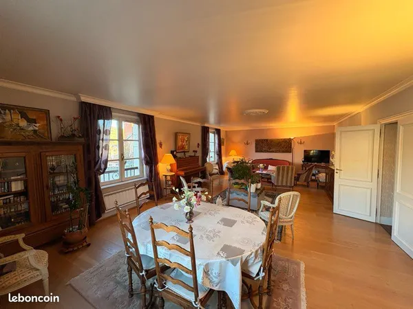 Appartement T4 130m2 - Aurillac centre, neuf, ascenseur, garage 