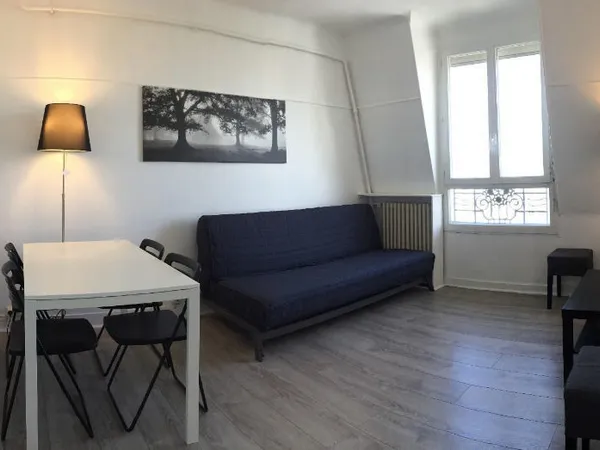 ISSY LES MOULINEAUX Studio meublé 