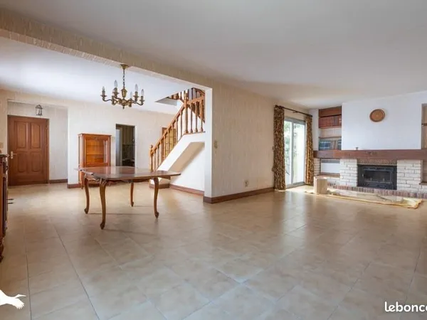 Pavillon 6 pièces 154 m² 