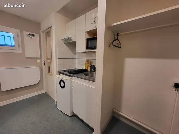 Studio 1 pièce 26 m² 