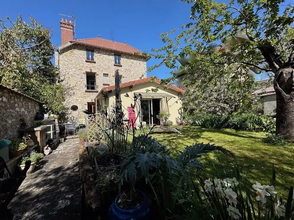 Maison 7 pièces 280 m² 