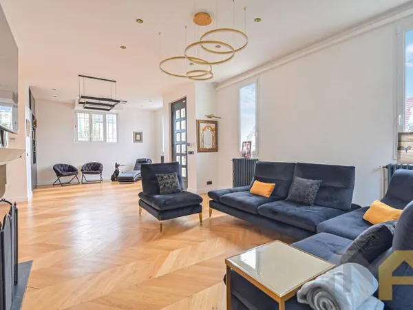 Maison 8 pièces 280 m² 