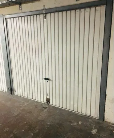 Box 13 m2 - Accès facile et sécurisé 