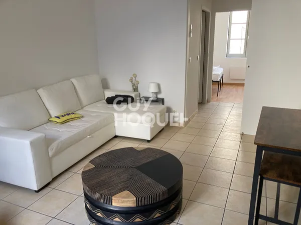 Superbe appartement meublé en parfait état, situé à deux pas du canal et de l'école I.F.O.A 