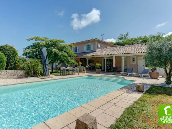 Maison 5 pièces 185 m² 