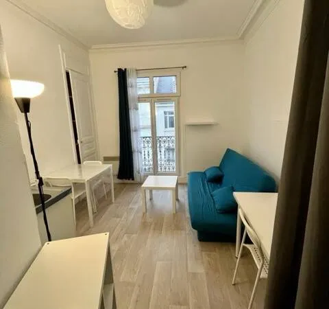 Studio 1 pièce 16 m² 