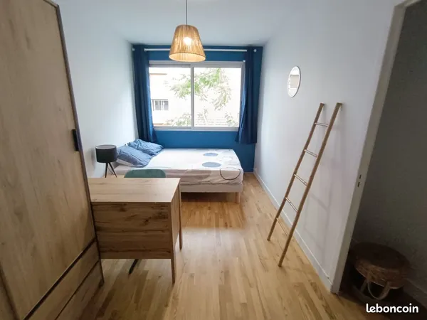 Chambre en colocation "Blue lagon" 