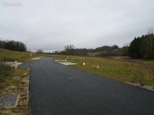 Terrain 596 m² Saint Laurent De Cognac 