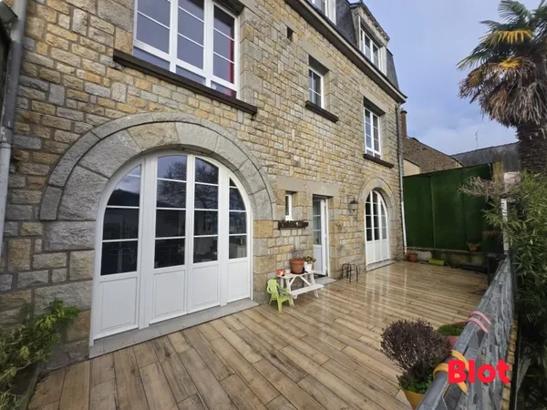 BLOT IMMOBILIER - FOUGERES - Maison 230 m² 
