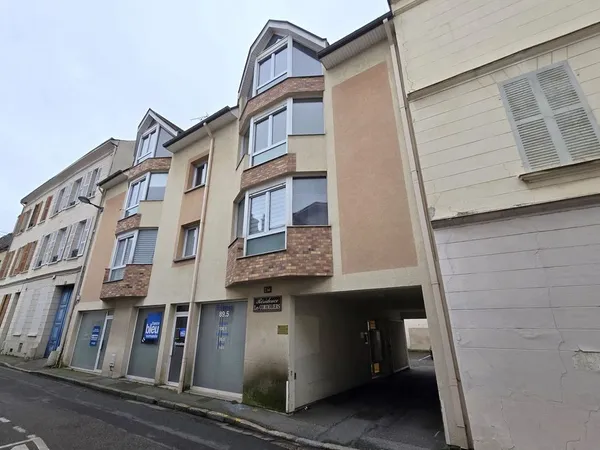 Local 95 m² Évreux 