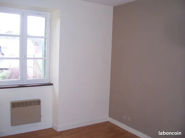 A louer appartement T2 centre Hédé-Bazouges 