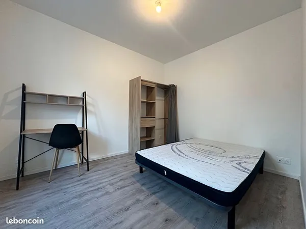 Studio 1 pièce 21 m² 