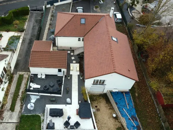 Maison avec dépendance 