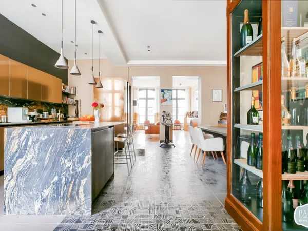 Vends appartement 159m² Paris 1er - Rue Danielle Casanova - à 200m de la Place Vendôme 