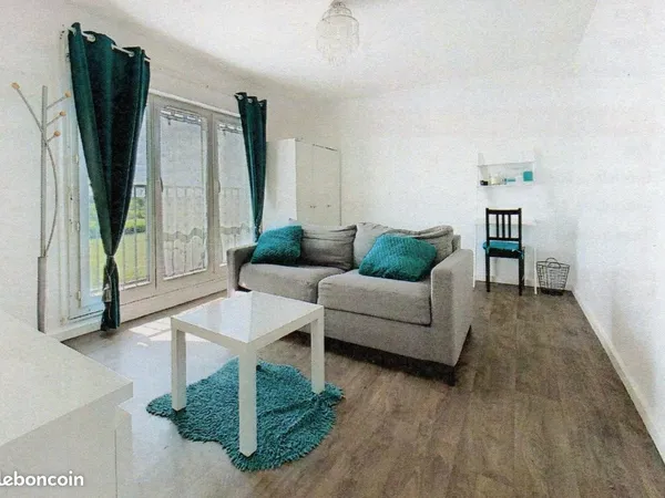 Loue Appartement T1 entièrement rénové, quartier trois fontaine 