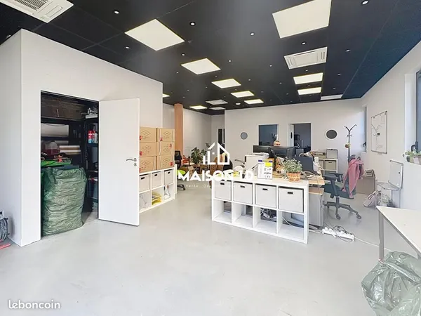 Local d'activité 95 m² 