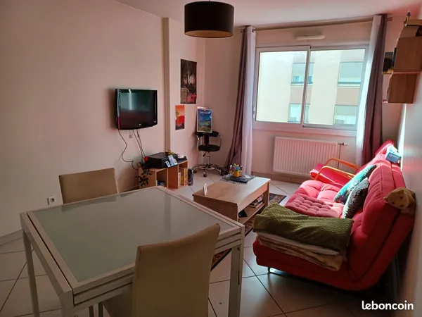 Location F2 50M² avec garage Montplaisir 