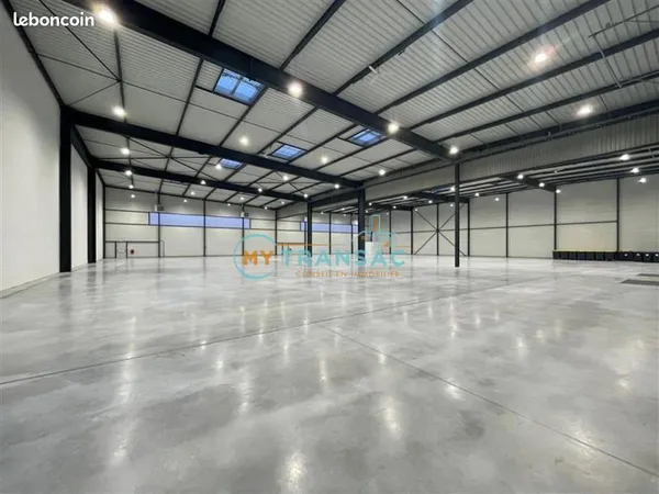 Local bureaux 1 802 m² 