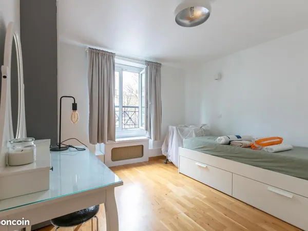 Chambre 5 pièces 11 m² 