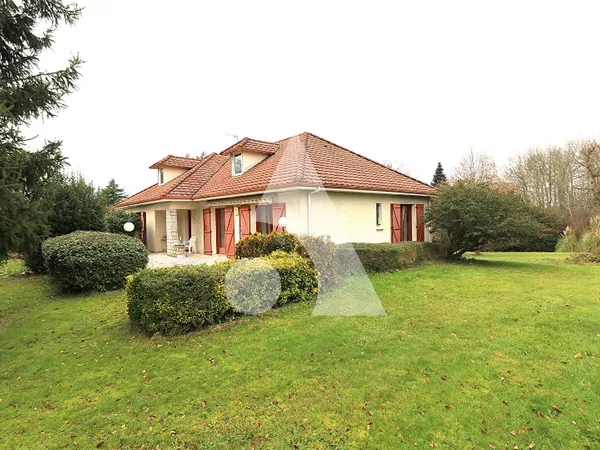 Maison robuste de 7 pièces 215 m² 