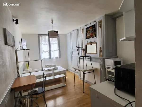 Studio 1 pièce 23 m² 
