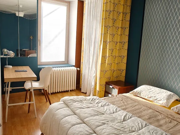 Loue chambre dans maison 