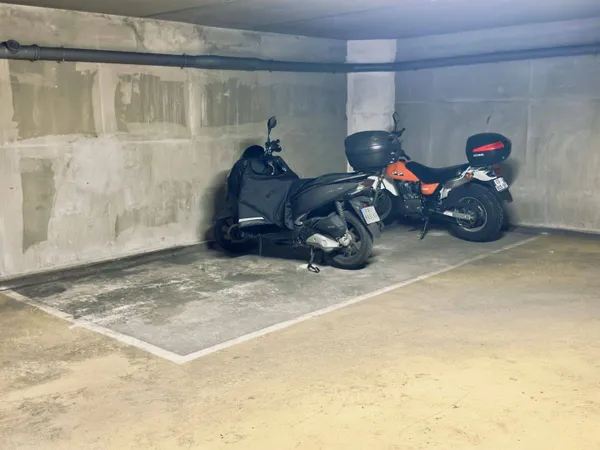 Parking 12 m² 