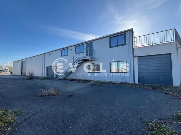 A vendre Local d'activité indépendant - 1 562 m² non divisibles 
